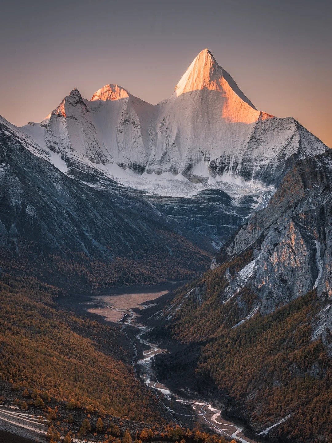 中国12大最美🏔️日照金山，已进入最佳观赏期